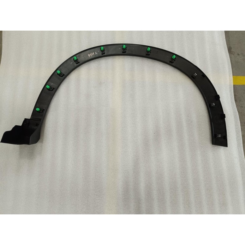 Garniture du passage de roue avant gauche - BYD - 13996584-00