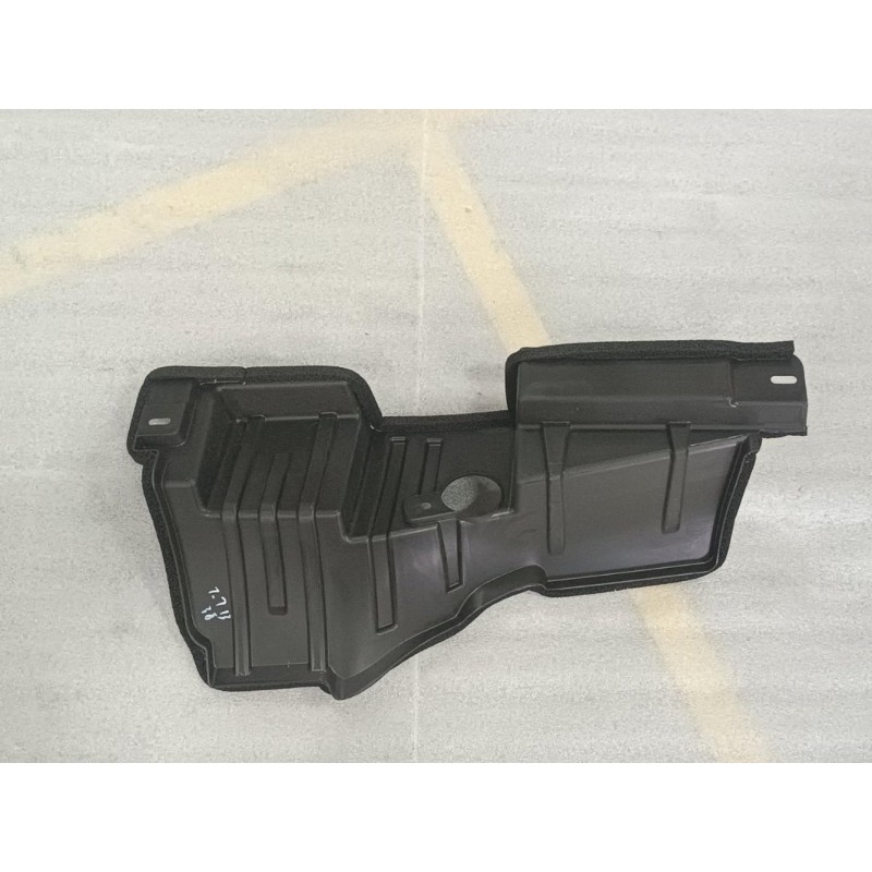 Déflecteur droit du radiateur - BYD - 13992399-00
