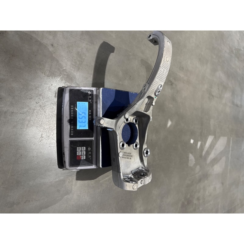 Fusée d'essieu avant droite - Kit après-vente - BYD - 13933314-00