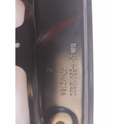 Plaque de connexion droite de la traverse supérieure du radiateur - BYD - 13893733-00