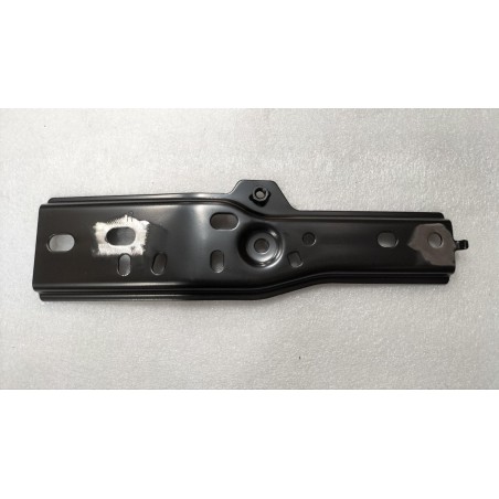 Support de montage droit du plancher de la poutre tubulaire - BYD - 13867687-00