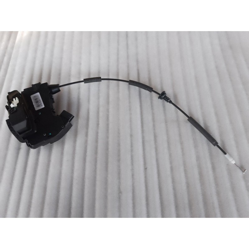 Corps de serrure de la portière arrière gauche - BYD - 13856320-00