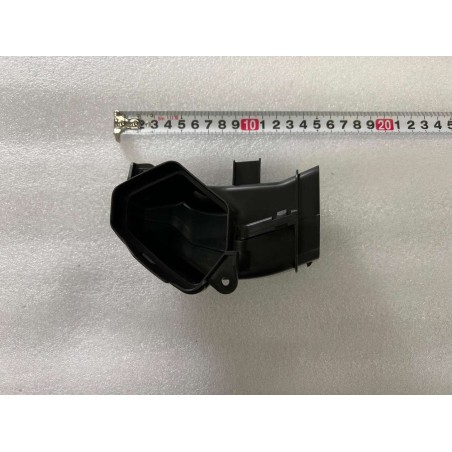 Section supérieure du conduit d'air soufflant gauche vers les pieds - BYD - 13848409-00