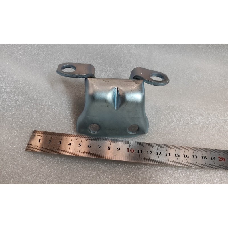 Charnière inférieure de la portière avant droite - BYD - 13840837-00