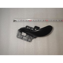 Poignée intérieure de porte avant gauche-Noir AR - BYD - 13829756-00