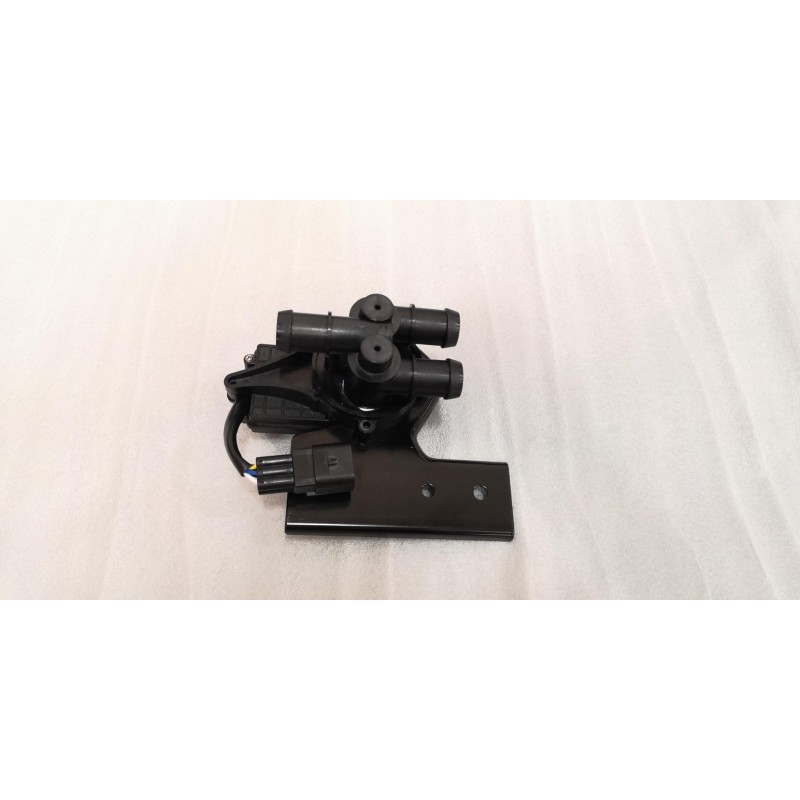 Valve électrique à trois voies de liquide de refroidissement - BYD - 13816313-00