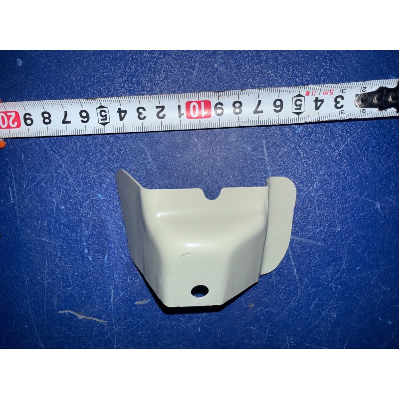 Support de butoir inférieur de couvercle de coffre gauche - BYD - 19958998-00