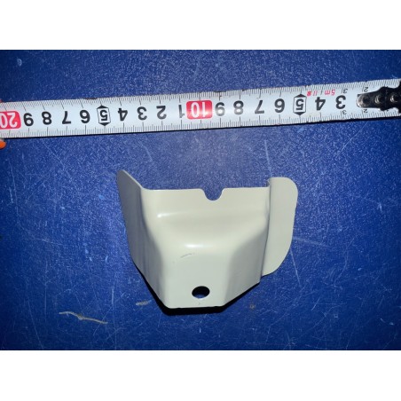 Support de butoir inférieur de couvercle de coffre gauche - BYD - 19958998-00