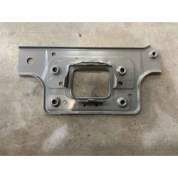 Plaque de montage gauche de la poutre du pare-chocs avant - BYD - 13778345-00