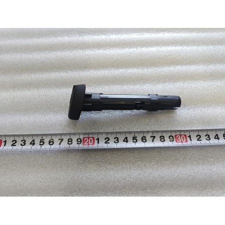 Manchon coulissant de l'appui-tête du siège arrière pour le réglage de hauteur - BYD - 13774605-00