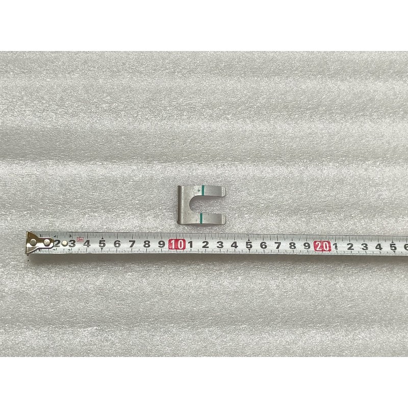 Clip en métal - BYD - 13755984-00