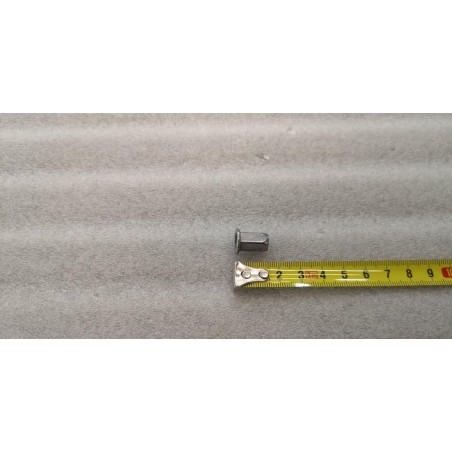 Écrou rivet à tête plate - BYD - 13737900-00