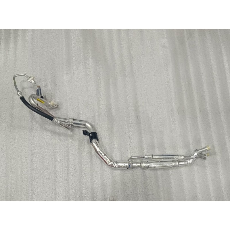 Tuyau d'aspiration et de tuyau de réfrigération du compresseur - BYD - 13736176-00