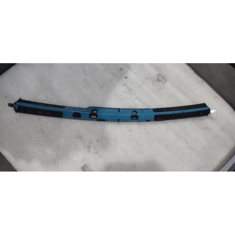 Pièce de renfort de structure composite de montant supérieur gauche - BYD - 13724487-00
