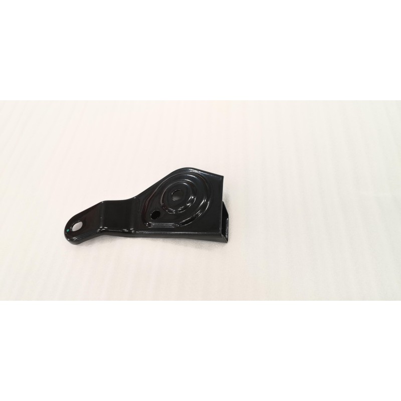 Support de montage avant gauche du sous-châssis arrière - BYD - 13722856-00