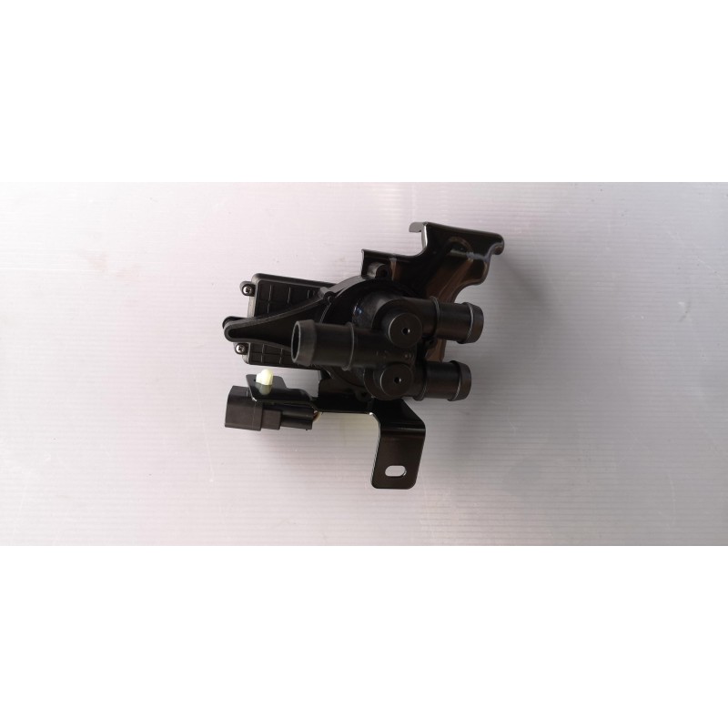 Valve électrique à trois voies de liquide de refroidissement - BYD - 13719651-00