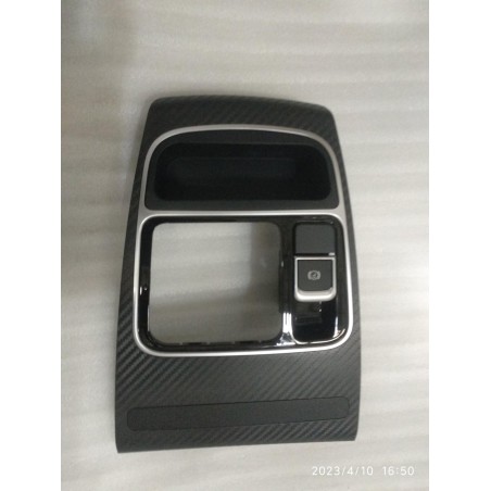 Panneau assy., mécanisme de commande de changement de vitesse - noir - BYD - 13718997-00