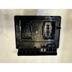 Boîtier de fusibles du compartiment avant - BYD - 13716732-00