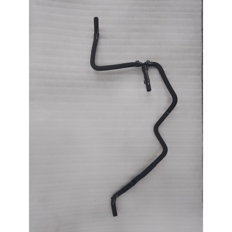 4 de tuyau de liquide de refroidissement - BYD - 13699654-00