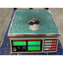 Couvercle d'accès à l'anneau de verrouillage du couvercle du coffre - Noir foncé 5 - BYD - 13688591-00