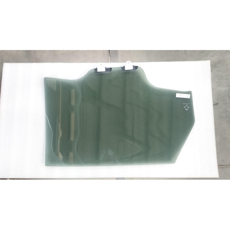 Vitre de la portière arrière gauche - BYD - 13670501-00