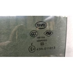 Vitre de la portière arrière gauche - BYD - 13670501-00