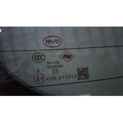 Vitre du couvercle du coffre - BYD - 13670494-00