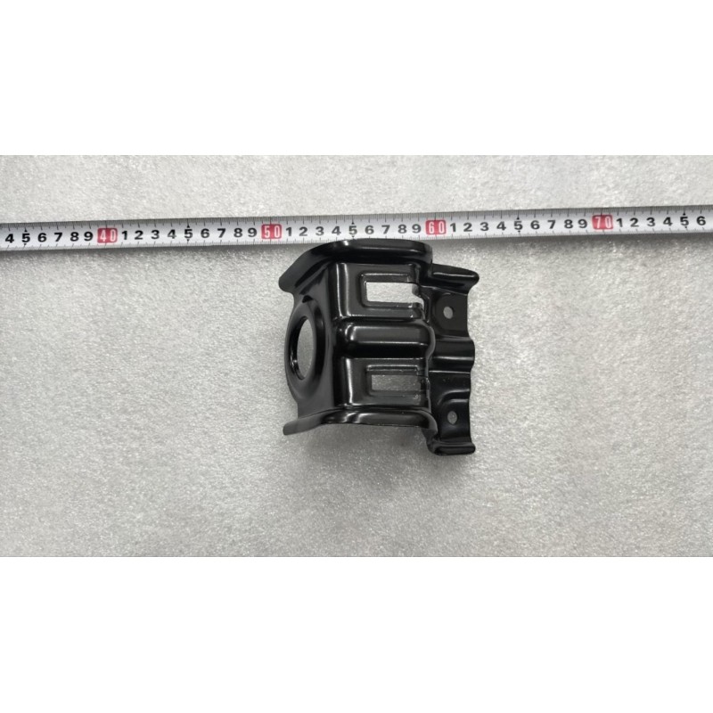 Support de montage supérieur droit du radiateur - BYD - 13667716-00