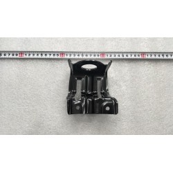 Support de montage supérieur droit du radiateur - BYD - 13667716-00