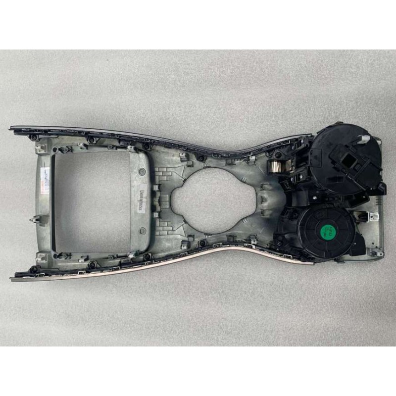 Couvercle du mécanisme de commande de changement de vitesse - Azur - BYD - 13658392-00