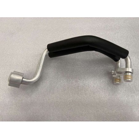 Tuyau de raccordement de l'échangeur de chaleur intérieur - BYD - 13640712-00