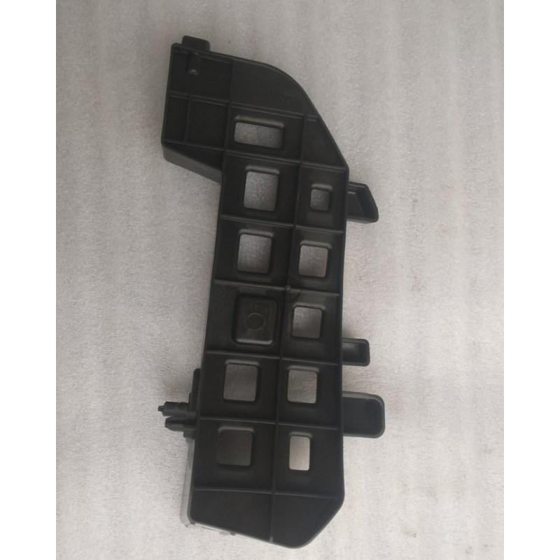 Support inférieur droit, pare-chocs arrière - BYD - 13639619-00