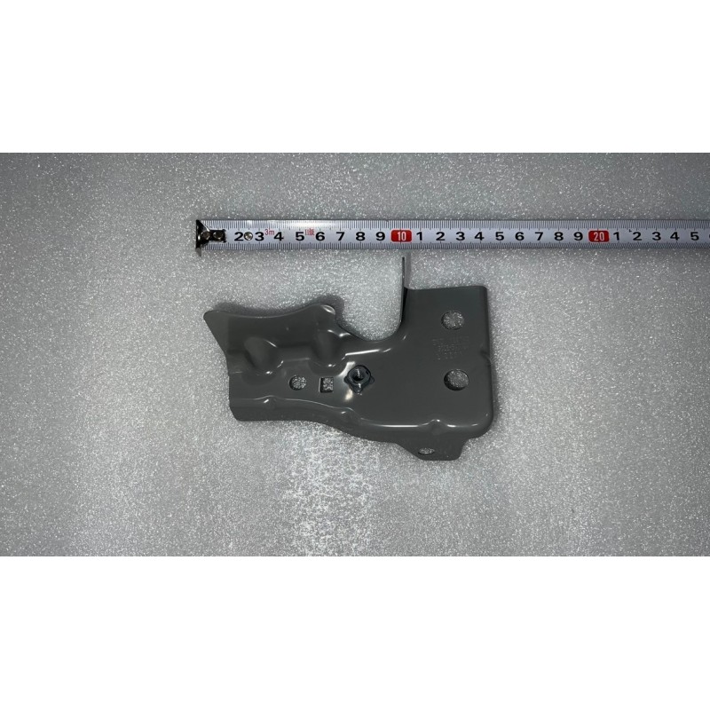 Support de montage inférieur de l'aile gauche - BYD - 13623551-00