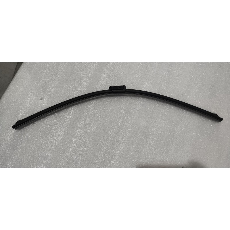 Balai droit de l'essuie-glace avant - BYD - 13592872-00