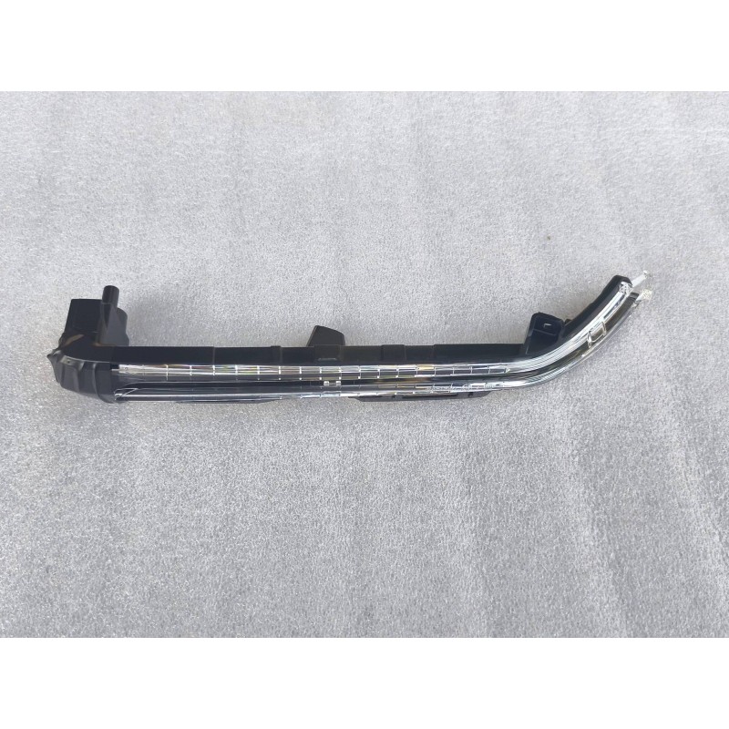 Indicateur de direction latéral de rétroviseur droit - BYD - 13581474-00