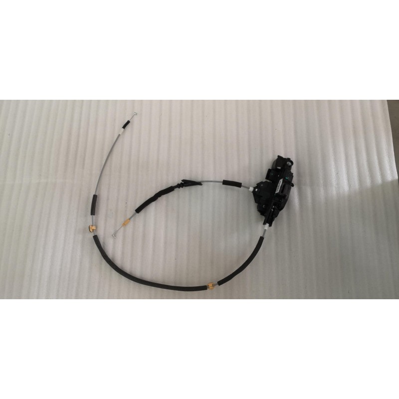 Corps de serrure de la portière avant gauche - BYD - 13550963-00