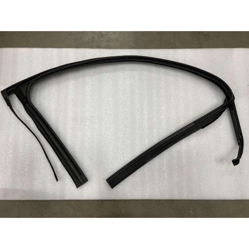 Canal de glissement, porte, avant gauche - BYD - 13533580-00