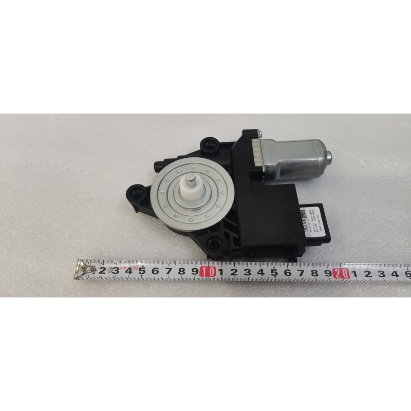 Moteur de régulateur de vitre de porte avant gauche - BYD - 13485282-00