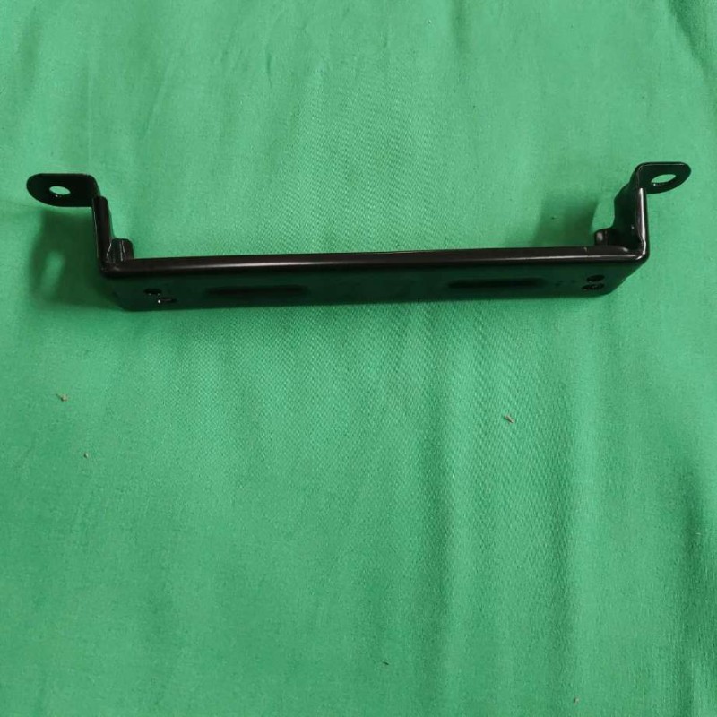 Support de montage gauche de l'accoudoir du siège arrière - BYD - 13457561-00