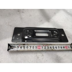 Support de montage droit de la poutre anti-collision auxiliaire - BYD - 13438198-00
