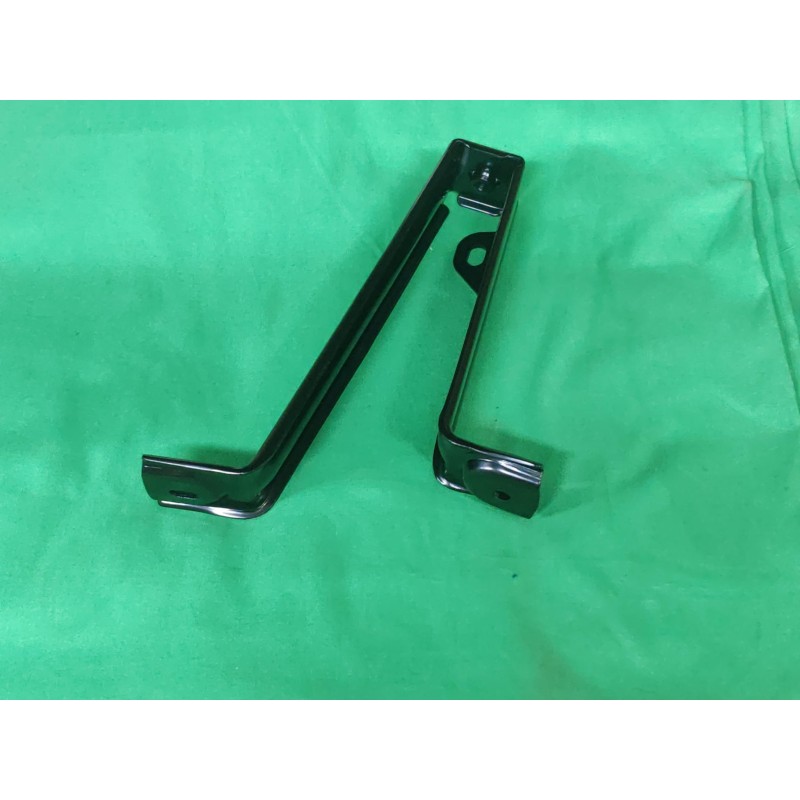 Support du garde-boue inférieur - BYD - 13435644-00