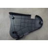 Protection extérieure du support de montage gauche du siège arrière droit - Noire foncée 5 - BYD - 13392955-00