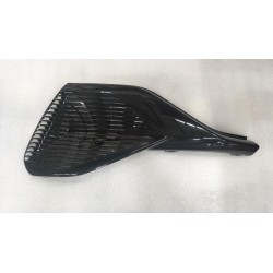 Couvercle de garniture droite du pare-chocs avant - BYD - 13390827-00