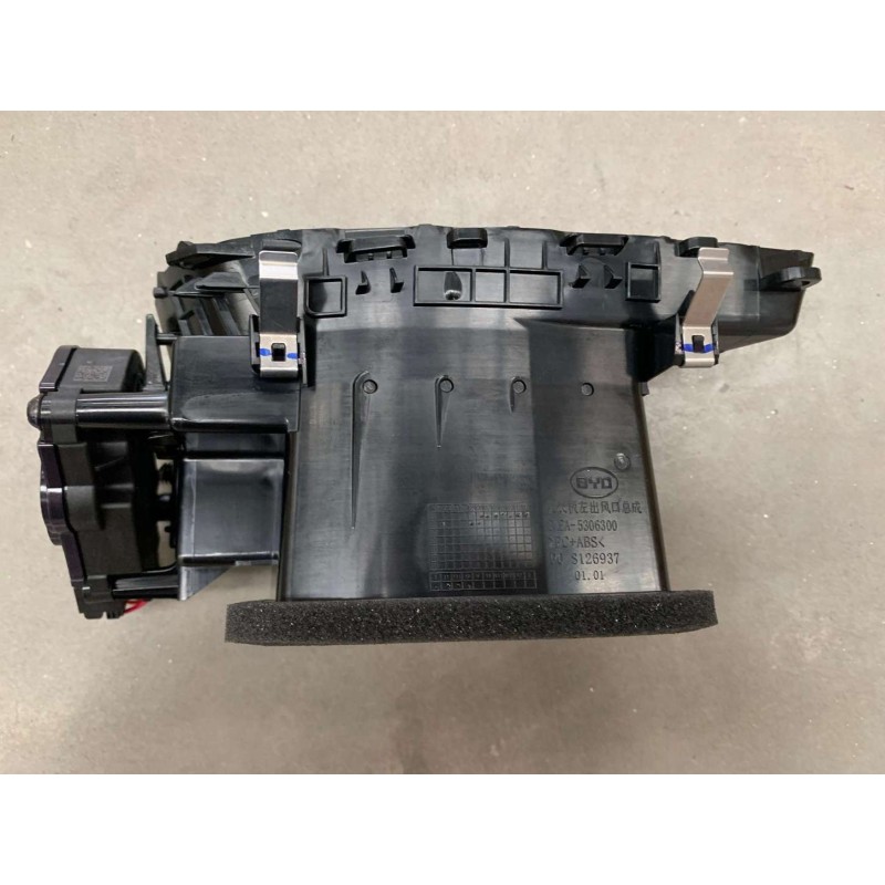 Sortie d'air gauche du tableau de bord - BYD - 13382397-00