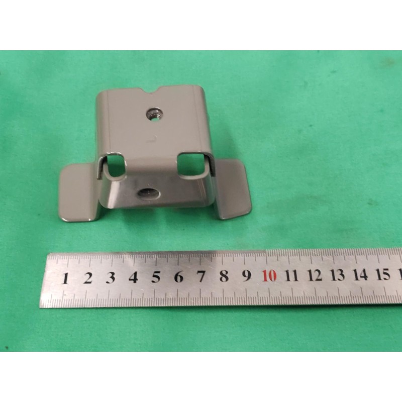 Support de panneau supérieur, aile - BYD - 13332099-00