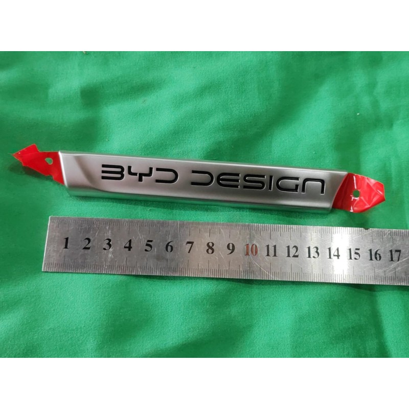 Bande de garniture de l'aile droite - BYD - 13255211-00