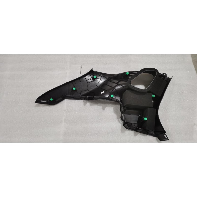 Protection supérieure du pilier C droit - BYD - 13182843-00