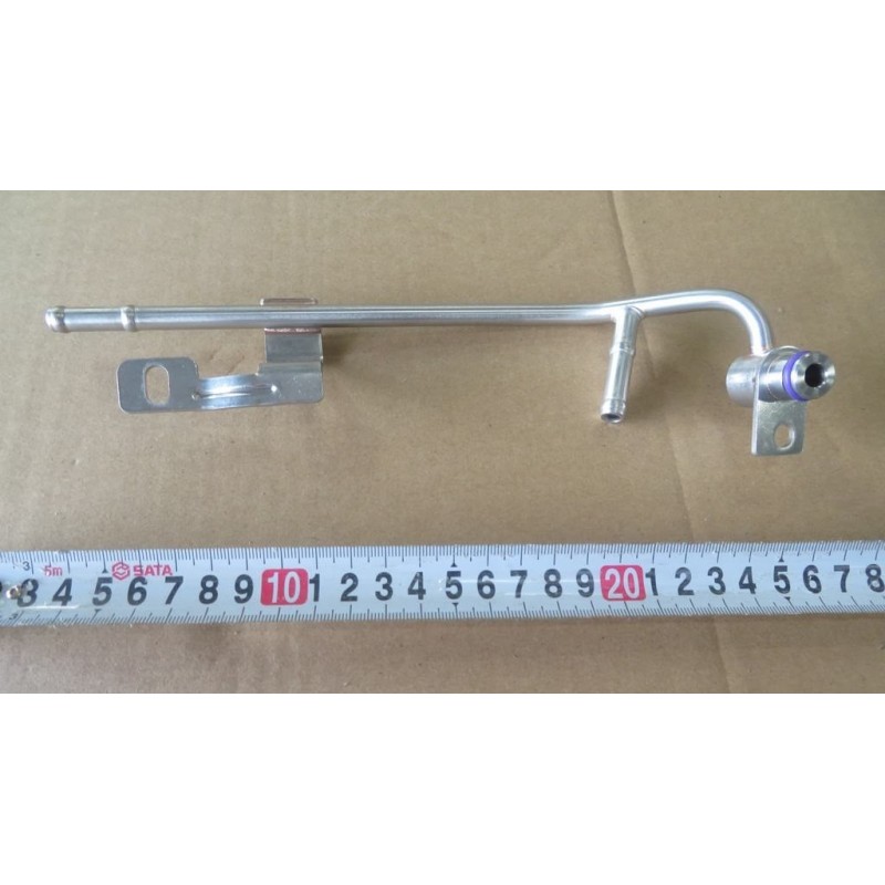 Assemblage de tuyau de sortie du liquide de refroidissement du suralimenteur - BYD - 13109433-00
