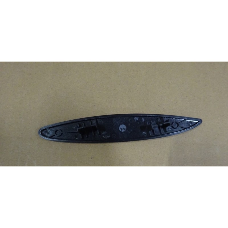 Garniture extérieure droite de l'appui-tête du siège - Noire foncée 5 - BYD - 13086149-00