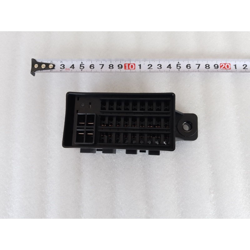 Boîtier de distribution enfichable 1 - BYD - 13063293-00
